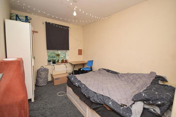 3 bedroom flat to rent - Photo 1