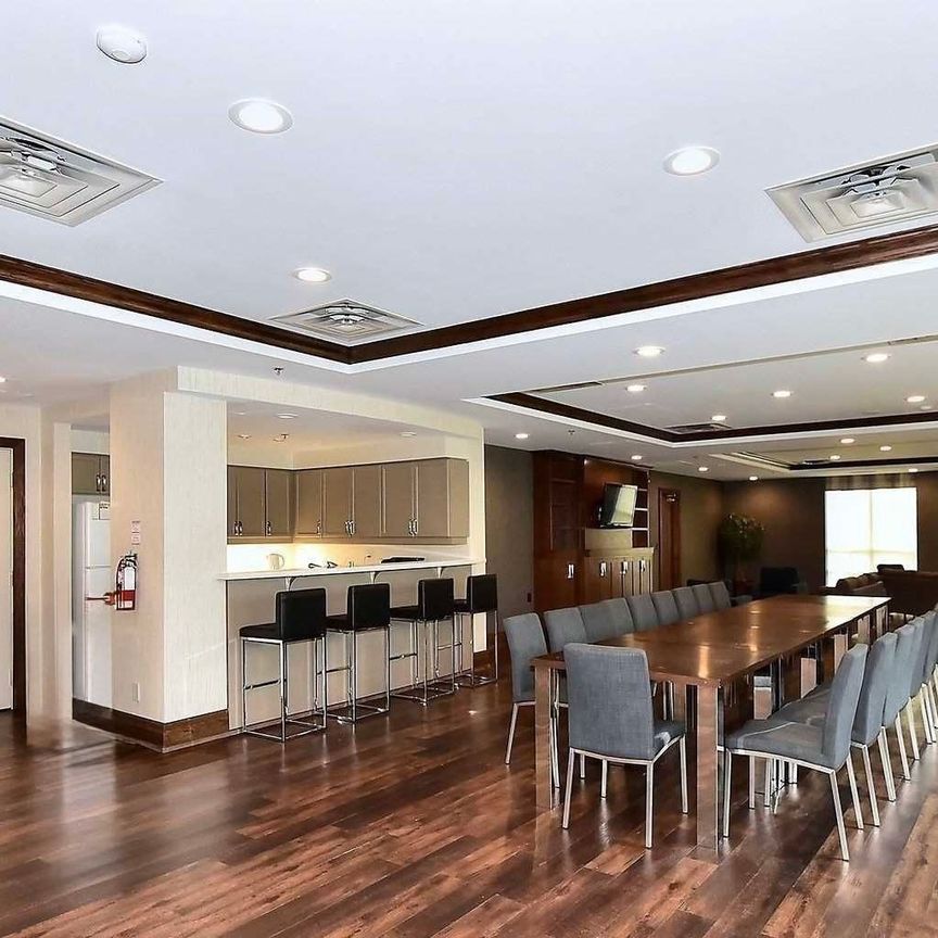 For Lease - 23 Oneida Crescent Unit# 1102, Richmond Hill, Ontario - Photo 1