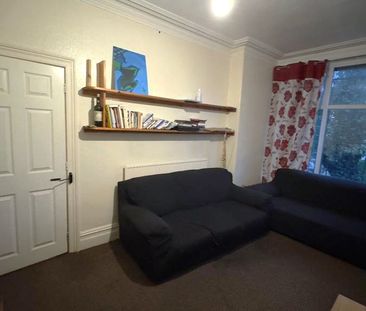 Room 3, Lucas Street, Woodhouse, Leeds, LS6 2JD - Photo 1