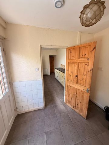 4 bedroom terraced house to rent - Photo 4