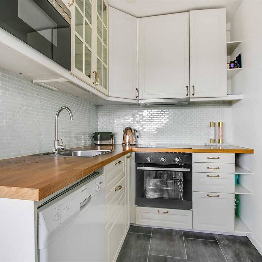 Skarpbrunnavägen, Norsborg - Foto 1