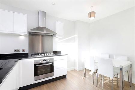 4 bedroom detached house to rent - Photo 5