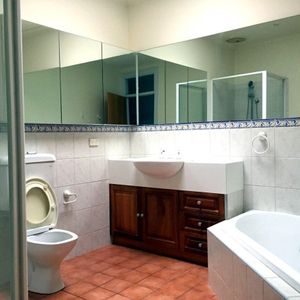 Box Hill North - Photo 2