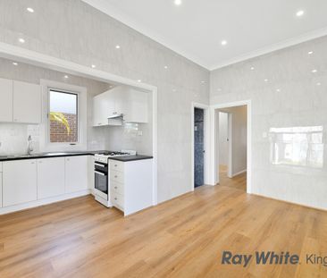Spacious four bedroom house in perfect position - Photo 2