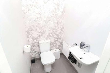 Old Mill Lane, Worsley, Manchester, M28 - Photo 2