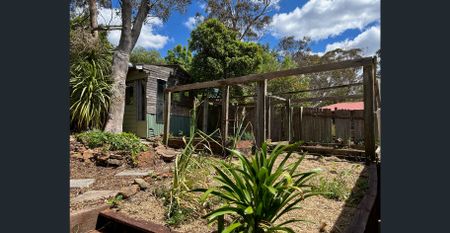 More than meets the Eye - Photo 4