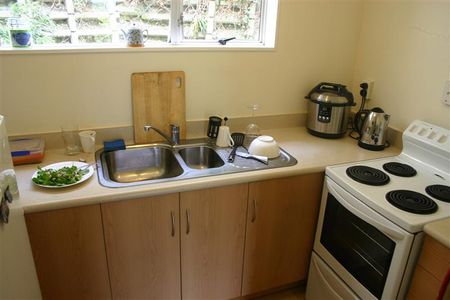 258 Cockayne Road, Ngaio - Photo 2