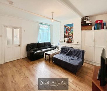 3 bedroom terraced house to rent - Photo 1