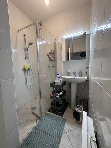 Location Appartement 4 pièces 86m² TOULON 83000 - Photo 3