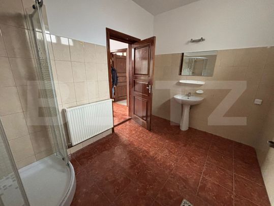 Spațiu de închiriat 2 camere cu balcon privat, Centru Civi - Fotografie 1