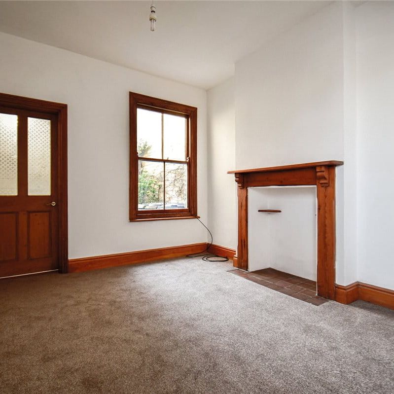 Well presented ground floor apartment situated just to the north of the City off Huntingdon Road offering excellent access to the City centre & Science Parks. Unfurnished. GCH. - Photo 1