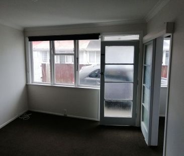 Charming 2BR Home with Courtyard! - Photo 3