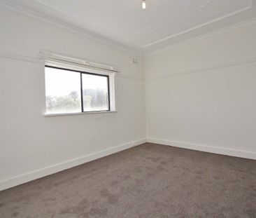 Bondi Beach - Photo 4