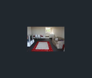 WATERFRONT APARTMENT SURFERS PARADISE - Photo 1