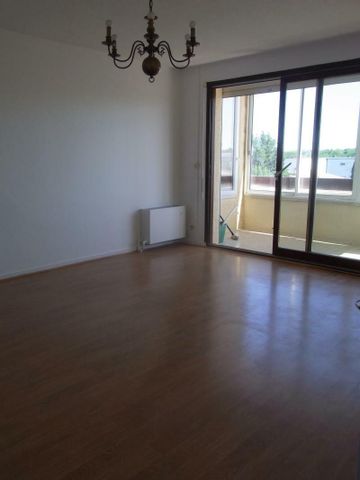 Location Appartement 3 pièces 66m² MARMANDE 47200 - Photo 2