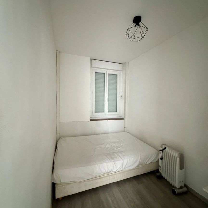 Location Appartement 1 pièce 32m² MARSEILLE 5ème - Photo 1