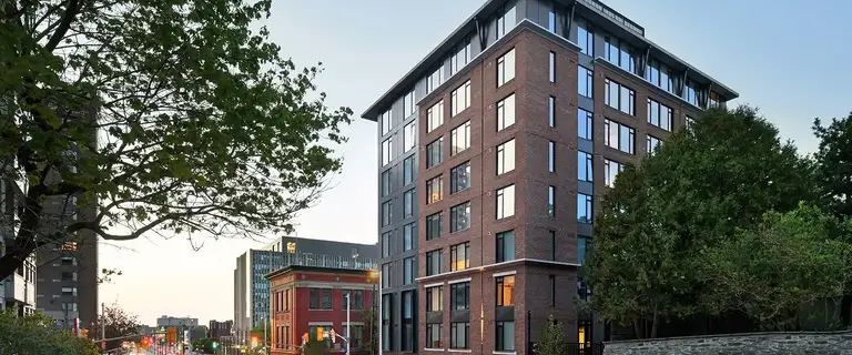 Hillside Apartments | 250 Besserer Street, Ottawa - Photo 1