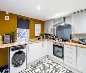 Ecclesburn Street (Room 5), East End Park, Leeds - Photo 4