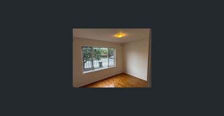 Bright 2 bedroom - Photo 2