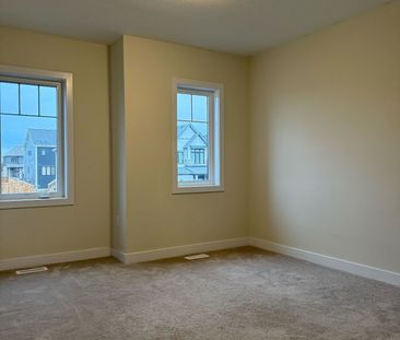 For Lease - 21 Starboard Crescent, Welland, Ontario - Photo 6