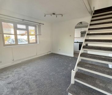 1 BED End of terrace house To rent - Photo 2
