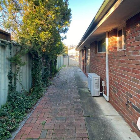 PERFECT QUIET STREET! - Photo 3