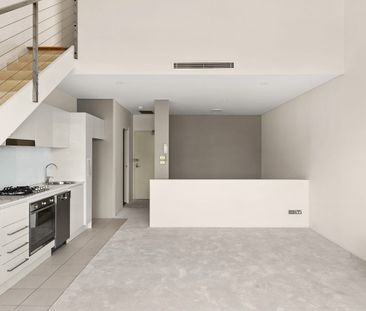 Top-floor home in contemporary 'Alex' building - Photo 5