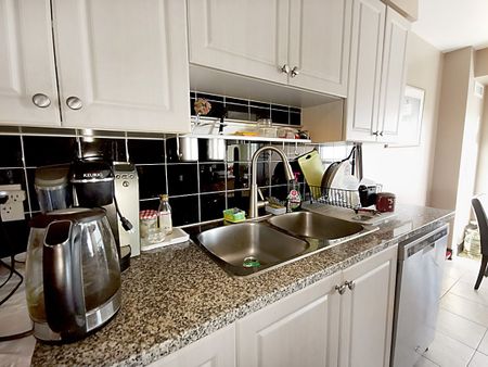 For Lease - 335 Rathburn Road Unit# 1811, Mississauga, Ontario - Photo 3