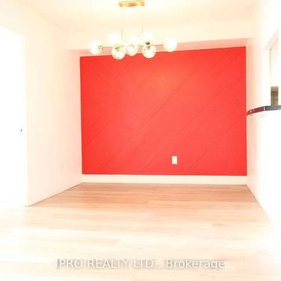 Hurontario & Burnhamthorpe Bright + Spacious 2Bdrm Modern Finishes - Photo 4