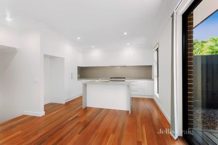 2 Bed, 2 Bath - Photo 5