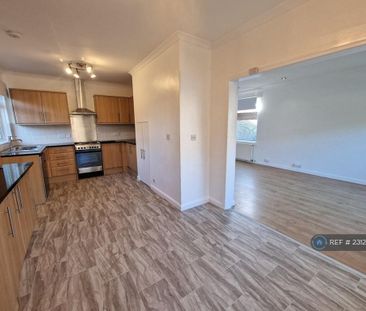 4 bedroom detached house to rent - Photo 3