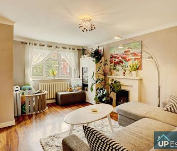 4 bedroom link detached house to rent - Photo 2