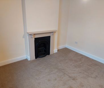 3 Bed Terraced House, Hawthorn Road, S6 - Photo 1