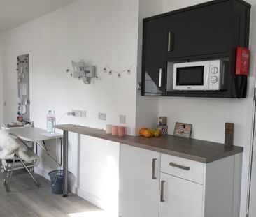 1 bedroom flat to rent - Photo 4