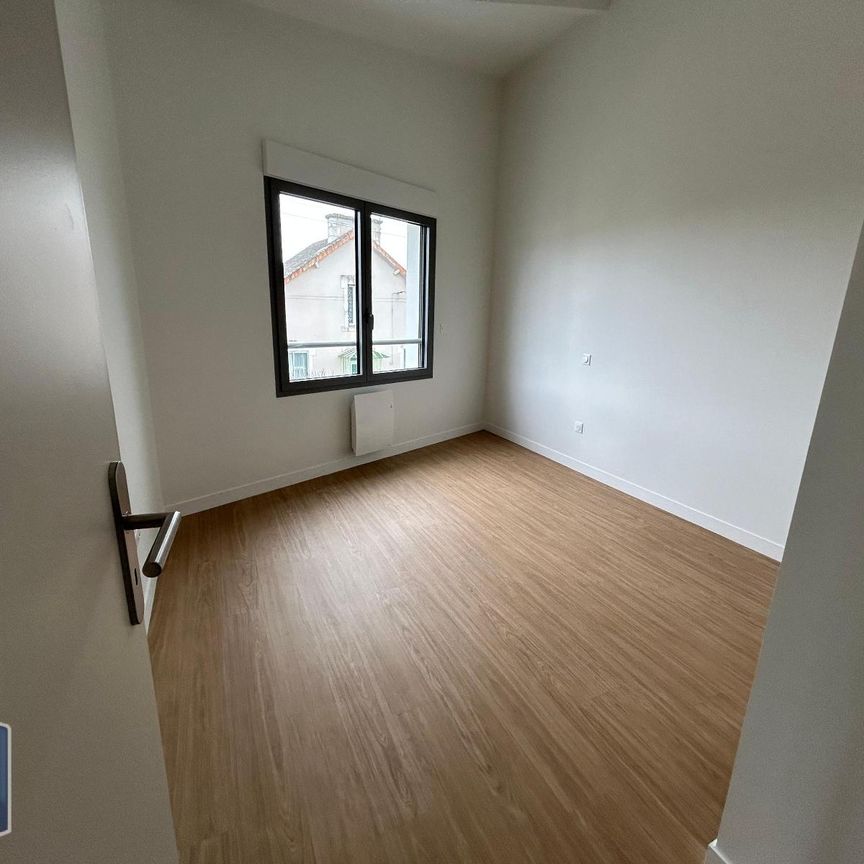 Location Appartement 3 pièces 71m² POITIERS 86000 - Photo 1