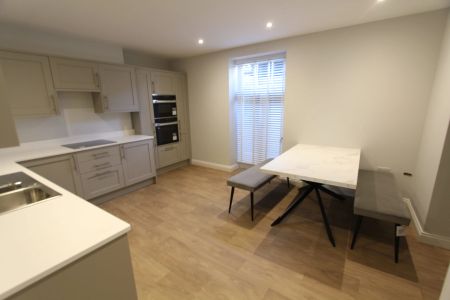 Broomspring Lane, Sheffield, S10 - Photo 2