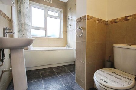 2 bedroom apartment to rent - Photo 5