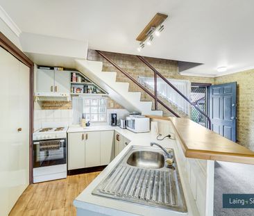 Beautifully Appointed Garden Getaway - Photo 3