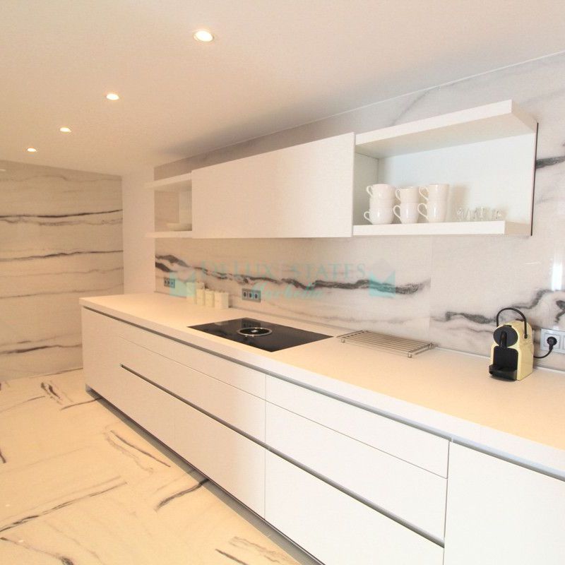 Villa for rent in Nueva Andalucia - Photo 1