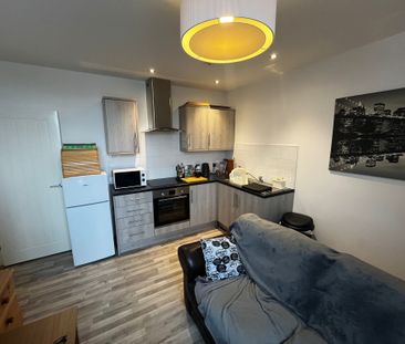 Middlecroft Lane, Gosport - Photo 4