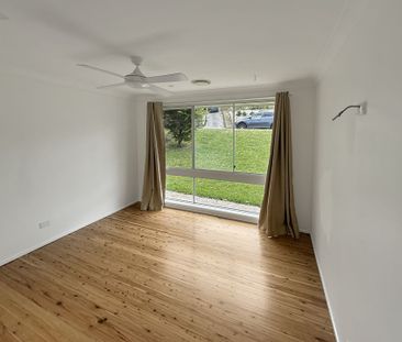 LIFESTYLE LIVING: 4-BEDROOM HOME WITH POOL & BIG BACKYARD - Photo 3