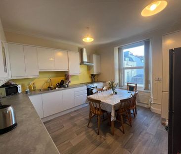 5 bedroom apartment to rent - Photo 4