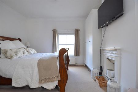 2 bedroom end of terrace house to rent - Photo 5