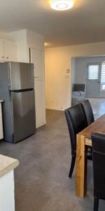 Grand 5 ½ rénové, centre-ville Victoriaville, semi-meuble. - Photo 3