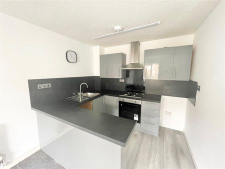 Canterbury Drive, Plymouth - Photo 4