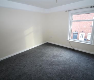 Queens Street, Cheadle, Staffordshire ST10 1BQ - Photo 3