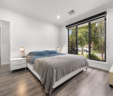 Modern, Stylish & Effortlessly Easy Living in Holden Hill! - Photo 3