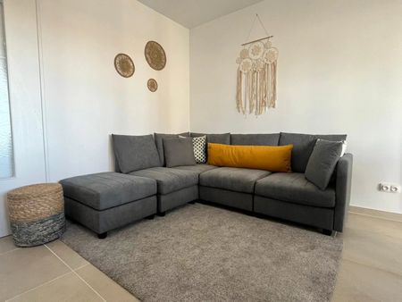 Location Appartement 5 pièces 92m² TOULON 83000 - Photo 2