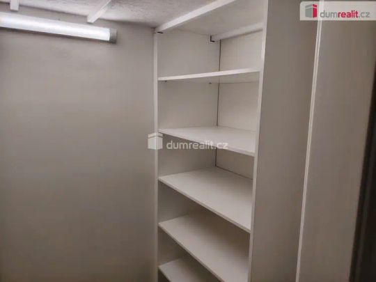 Pronájem bytu 1+kk, Děčín - Staré Město, ul.Zelená - Photo 1