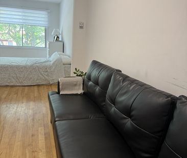 À Louer – Joli 3 ½ Meubles Inclus - Photo 2